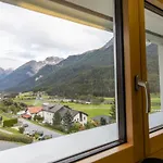 Appartement Chasa Vista Lischana By Interhome