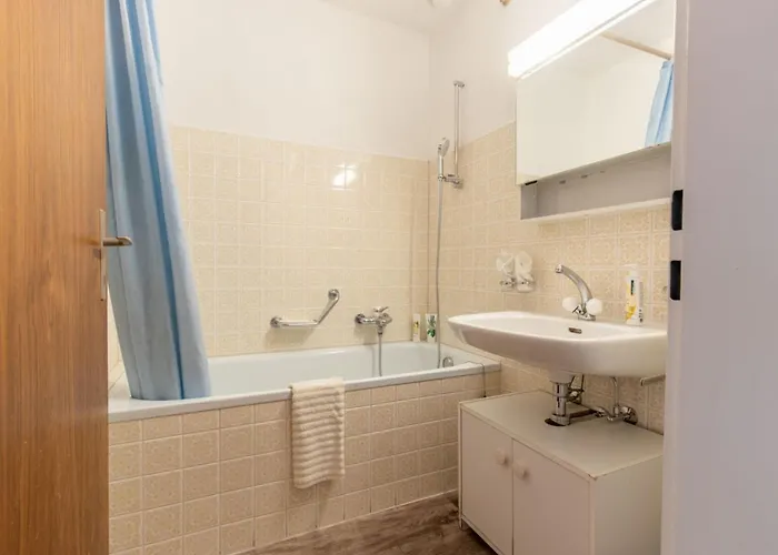 Chasa Vista Lischana By Interhome *