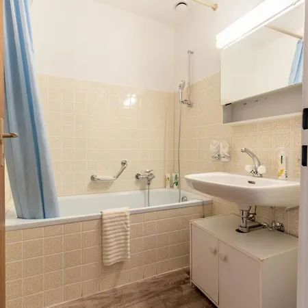 Chasa Vista Lischana By Interhome *